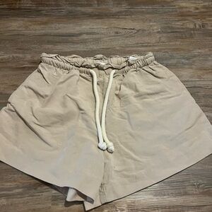 Beige Shorts Size Small